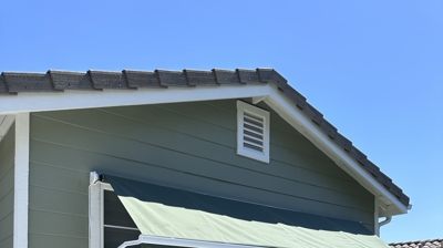 Residential Retractable Awning Photo