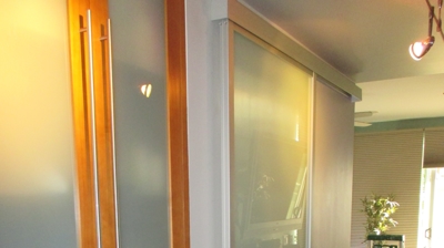 Residential Room Divider/Wall Slide Photo