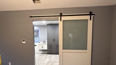 Residential Room Divider/Wall Slide Photo