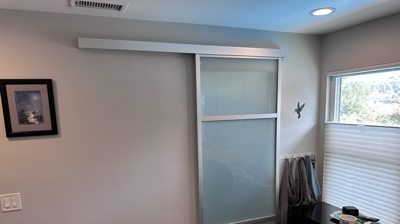 Residential Room Divider/Wall Slide Photo