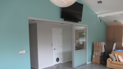 Residential Room Divider/Wall Slide Photo