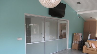 Residential Room Divider/Wall Slide Photo