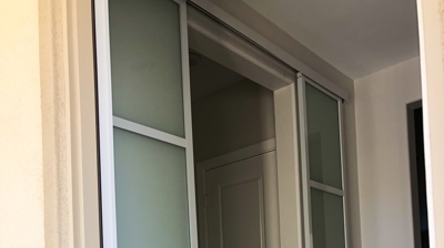 Residential Room Divider/Wall Slide Photo