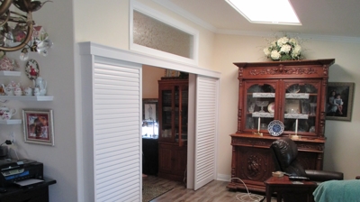 Residential Room Divider/Wall Slide Photo