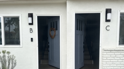 Single Door Retractable Screen Door Photo