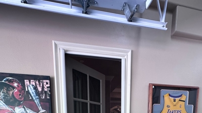 Single Door Retractable Screen Door Photo