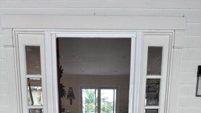 Single Door Retractable Screen Door Photo