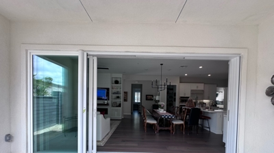 Single Door VistaView Screen Photo