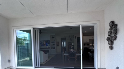 Single Door VistaView Screen Photo