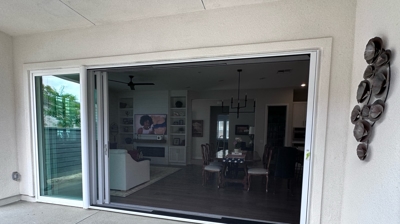 Single Door VistaView Screen Photo