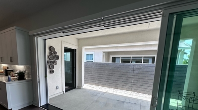 Single Door VistaView Screen Photo