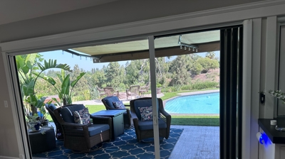 Single Door VistaView Screen Photo