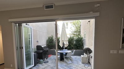 Single Door VistaView Screen Photo