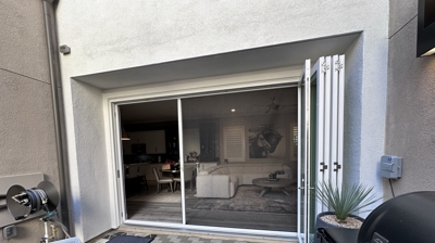 Single Door VistaView Screen Photo