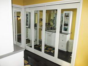 Bi-folding Ovation Closet Doors with mirrors