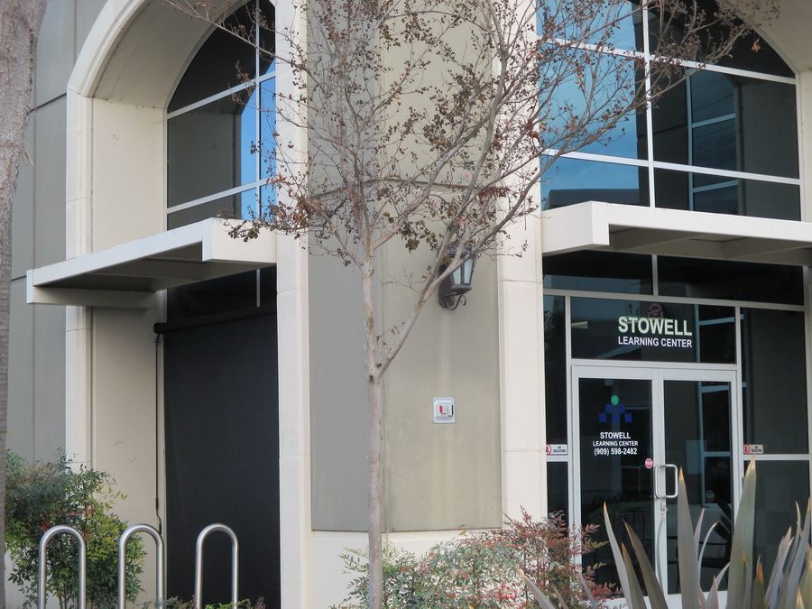 Commercial Manual Drop Screens Stowell Learning Center